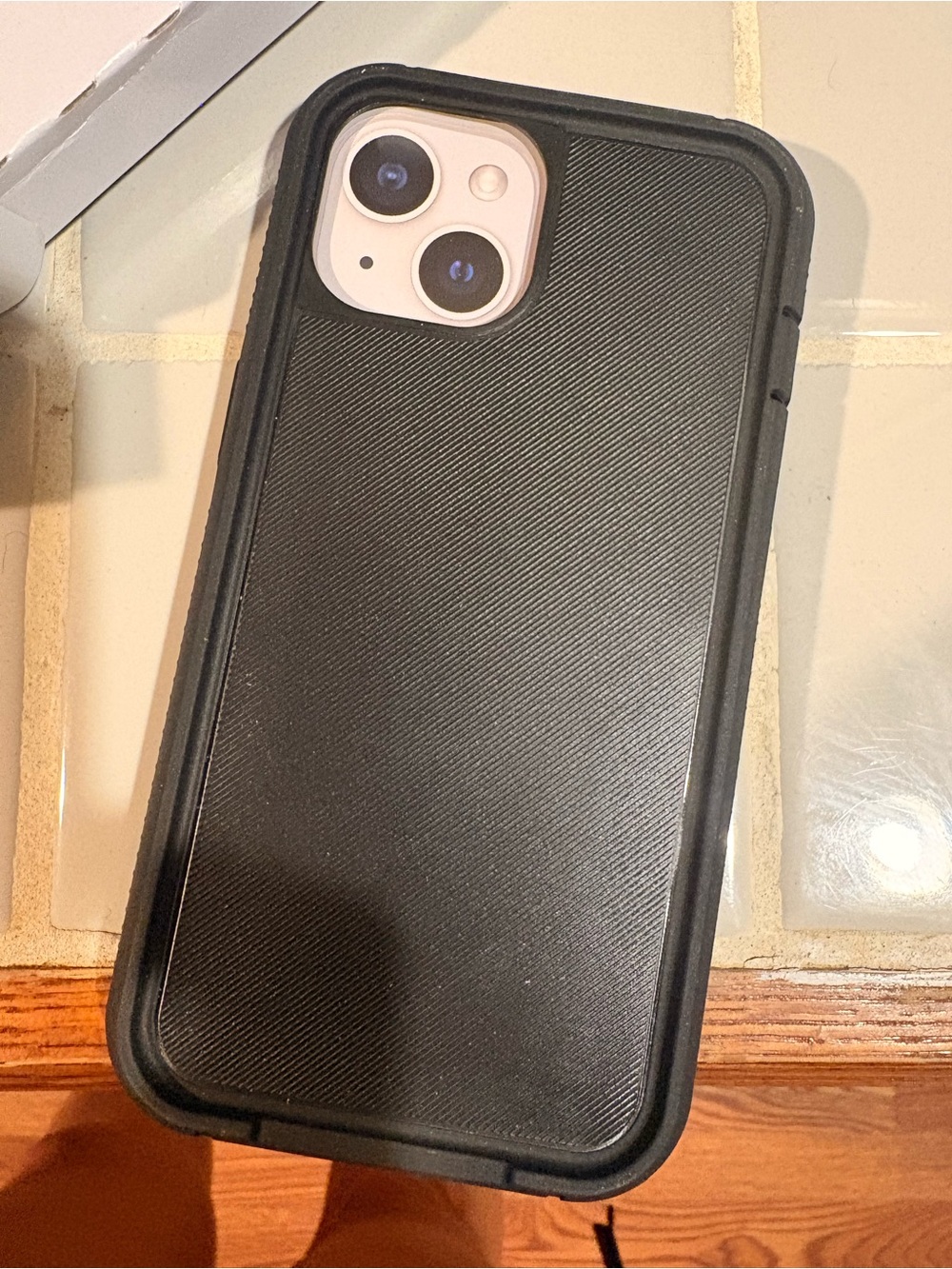 Rugged Black Protective Phone Case - Brand : Onn. New with box.